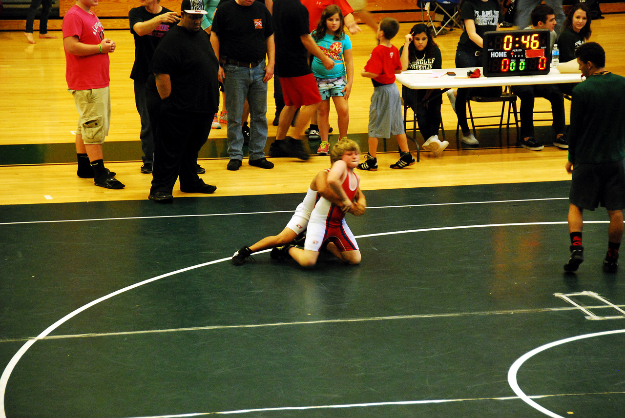 2013-12-08, 043, Connor's first Wrestling Match