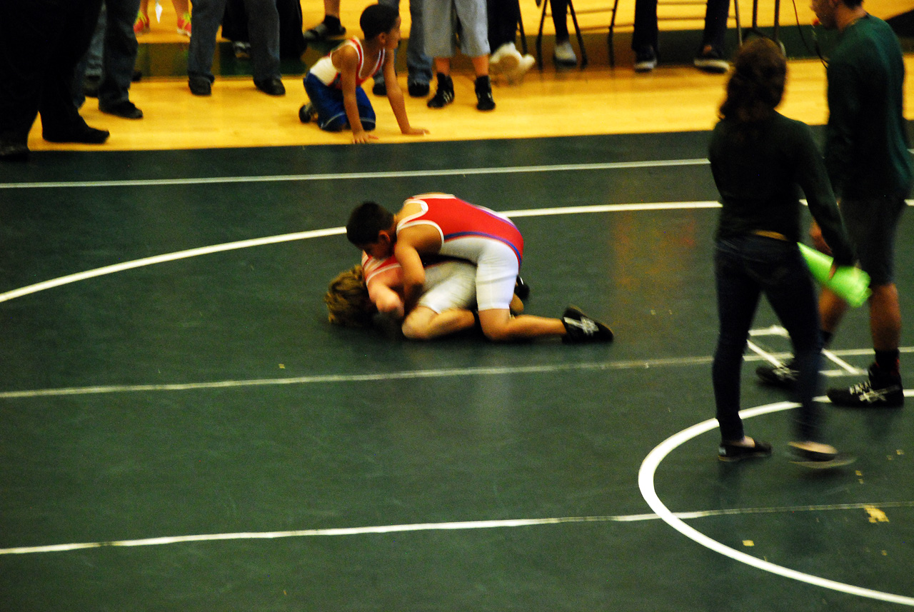 2013-12-08, 044, Connor's first Wrestling Match