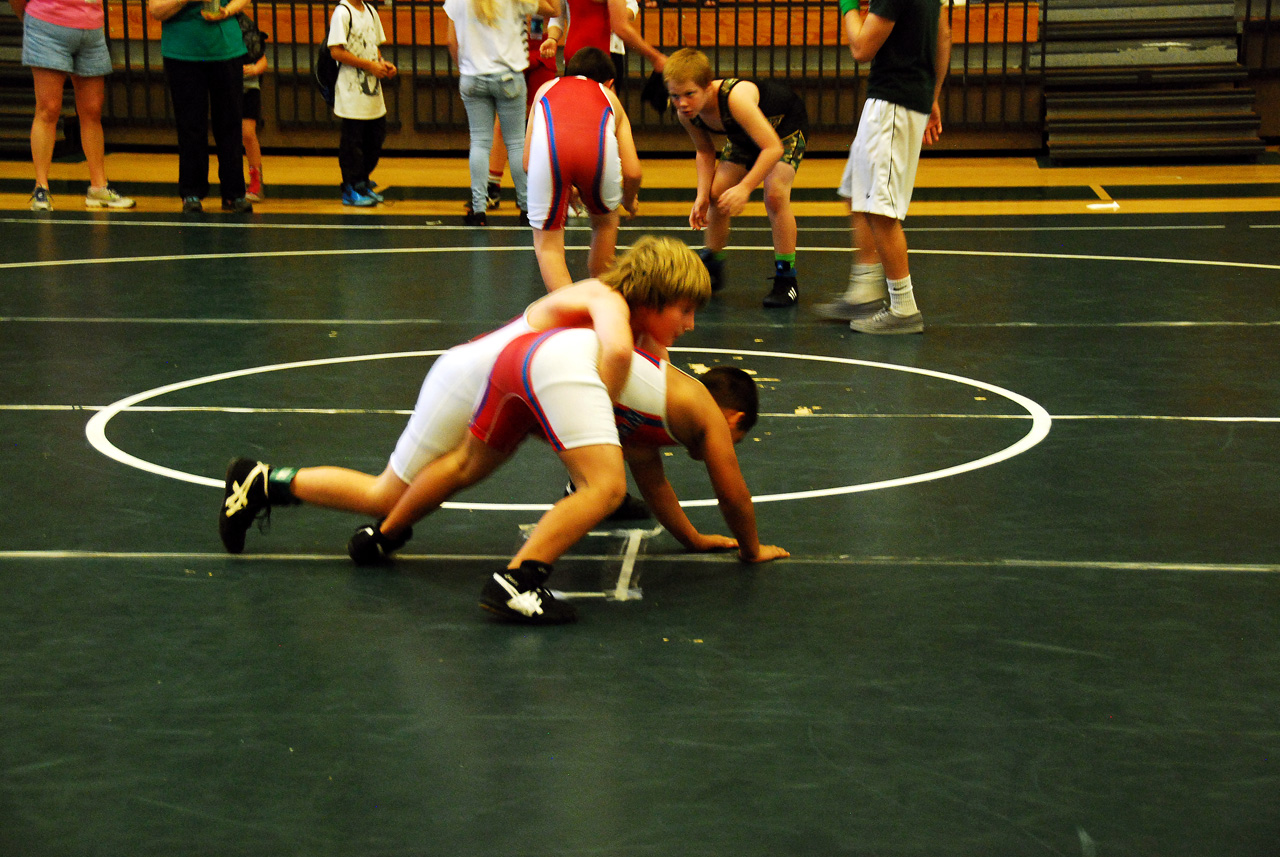 2013-12-08, 048, Connor's first Wrestling Match