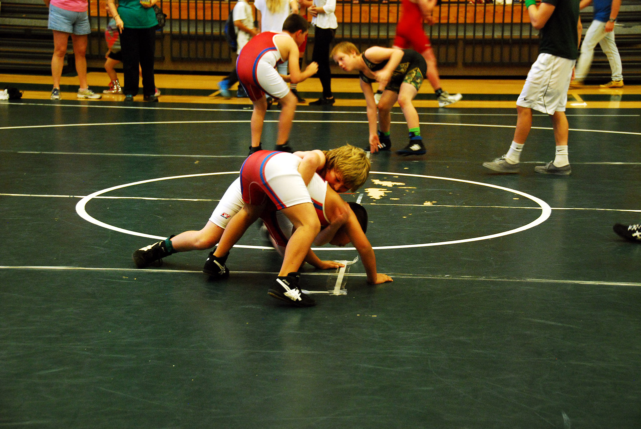 2013-12-08, 049, Connor's first Wrestling Match