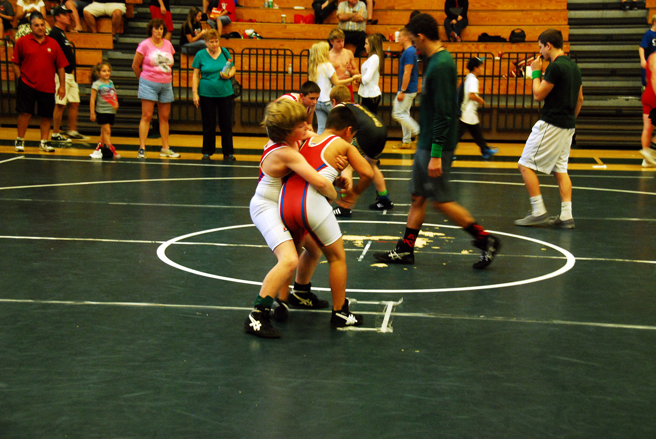 2013-12-08, 050, Connor's first Wrestling Match