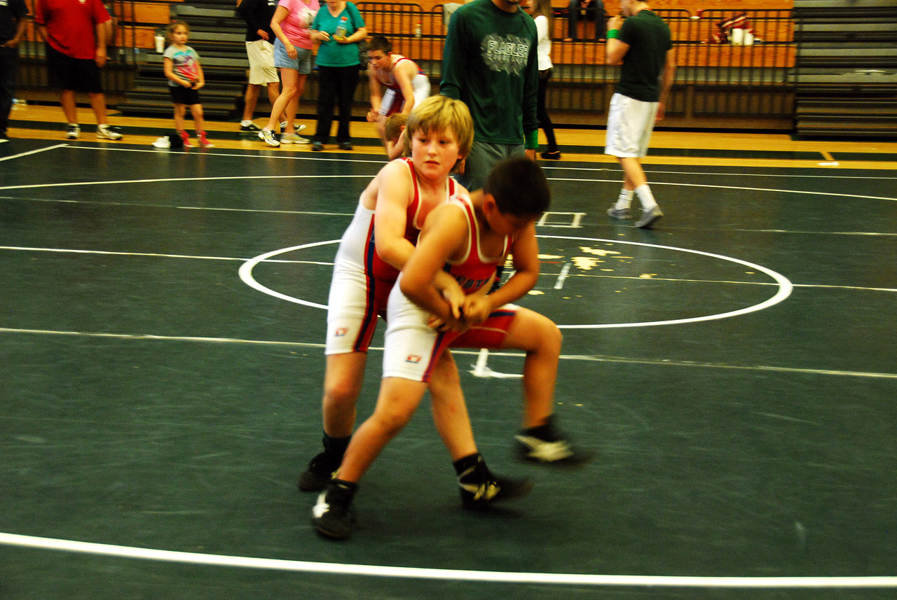 2013-12-08, 051, Connor's first Wrestling Match