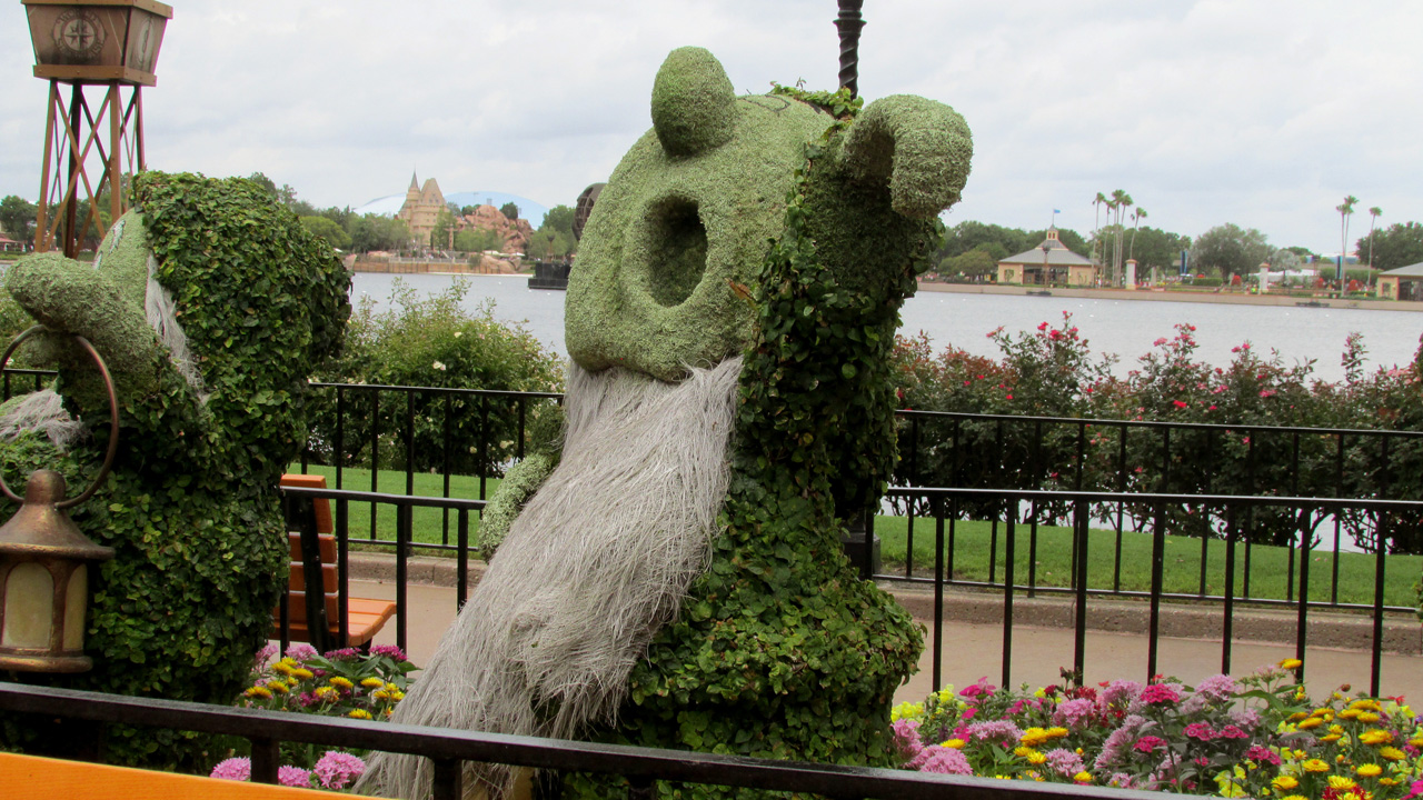 2017-05-23, 029, Epcot, Janice and Linda