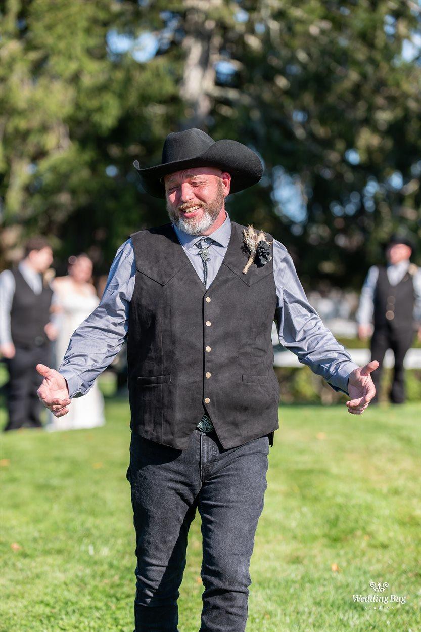 2025-10-04, 083, Michael & Nichole Wedding Day,