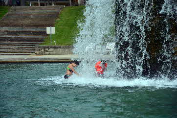 2015-01-05, 014, Connor & Kaitlyn Swimming in January