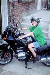 95-08-00, 22, Brian on R1100-RSL 1994 BMW